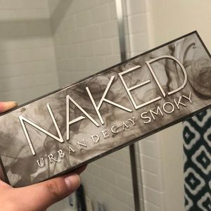 Urban Decay Naked Smokey Palette